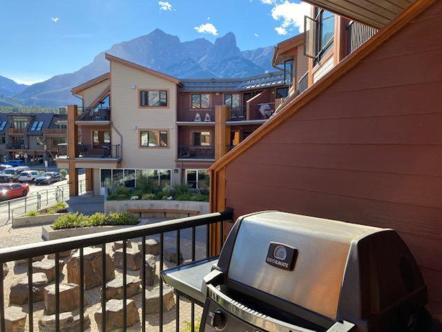 Vila Beautiful Peak Vista - 2Br W Stunning Mt Views Canmore Exteriér fotografie